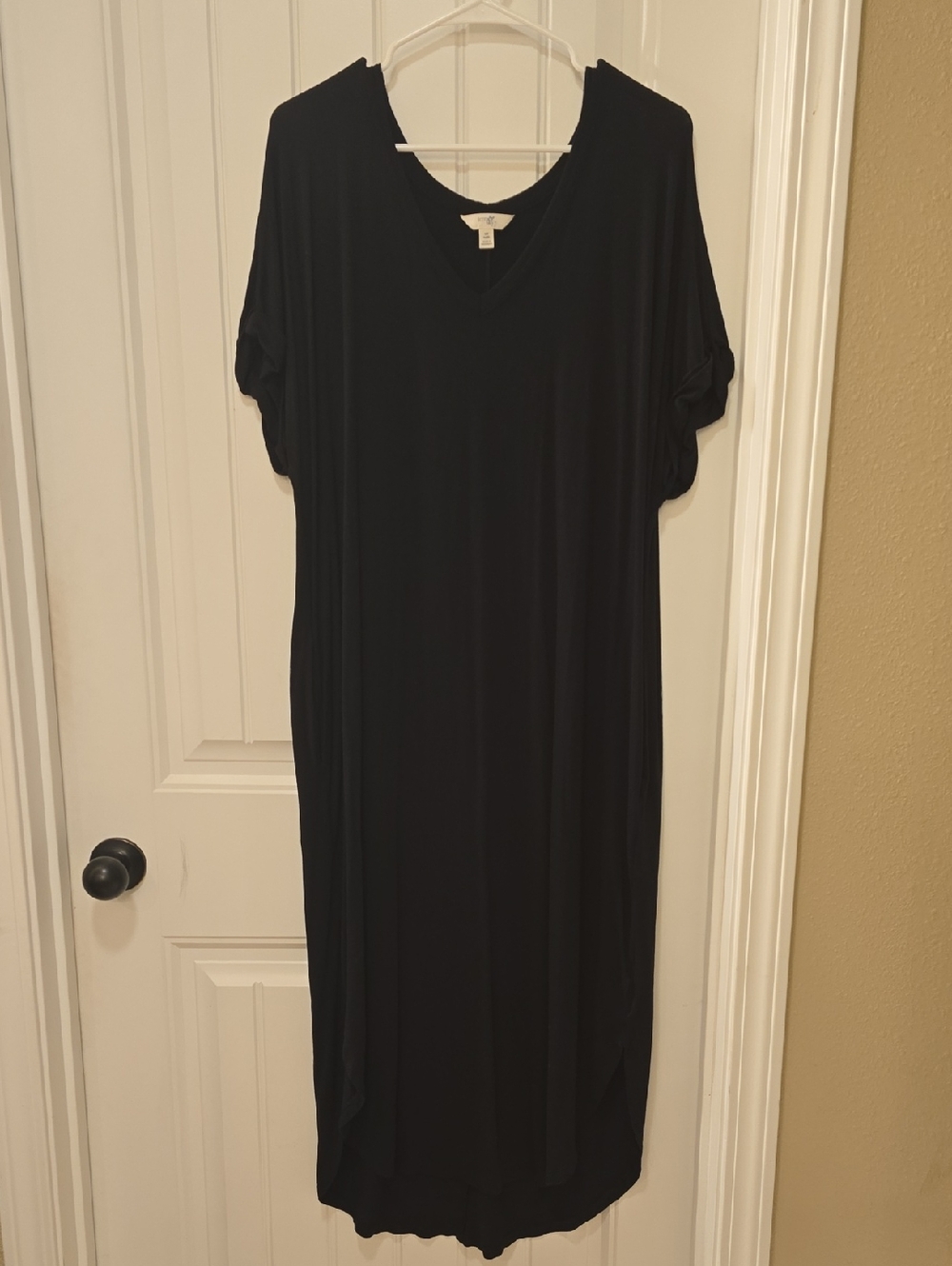 Terra & Sky Black V-Neck Maxi Dress